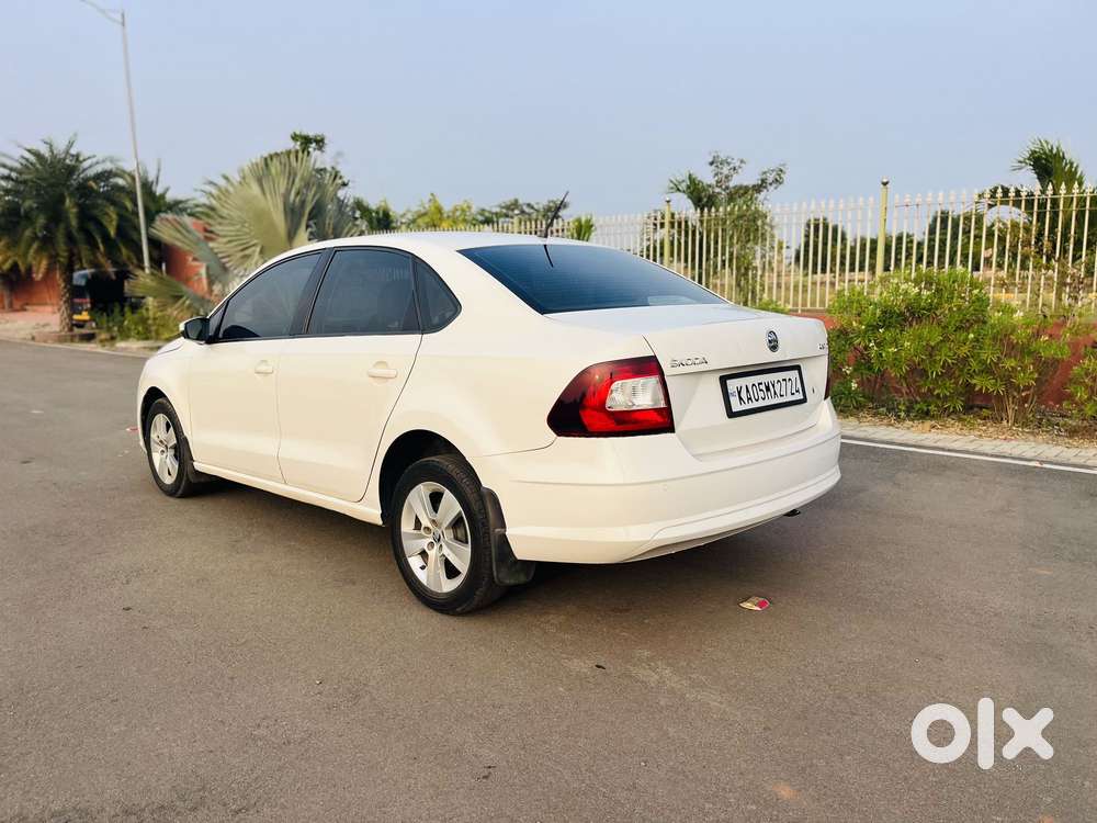 Skoda Rapid 1.5 Elegance Tdi Mt, 2018, Diesel