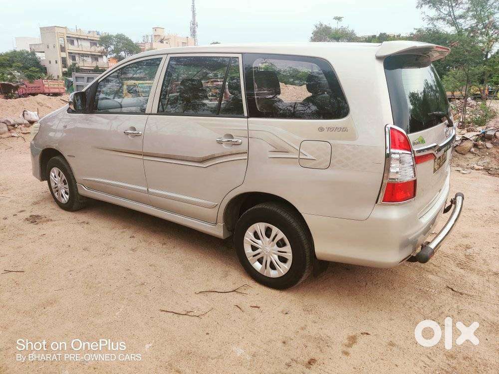 Toyota Innova 2.5 G (diesel) 7 Seater Bs Iv, 2014, Diesel