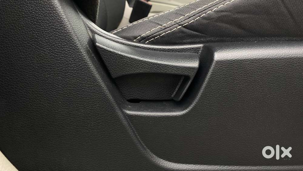 Mahindra Xuv300 W6 Amt Diesel, 2022, Diesel