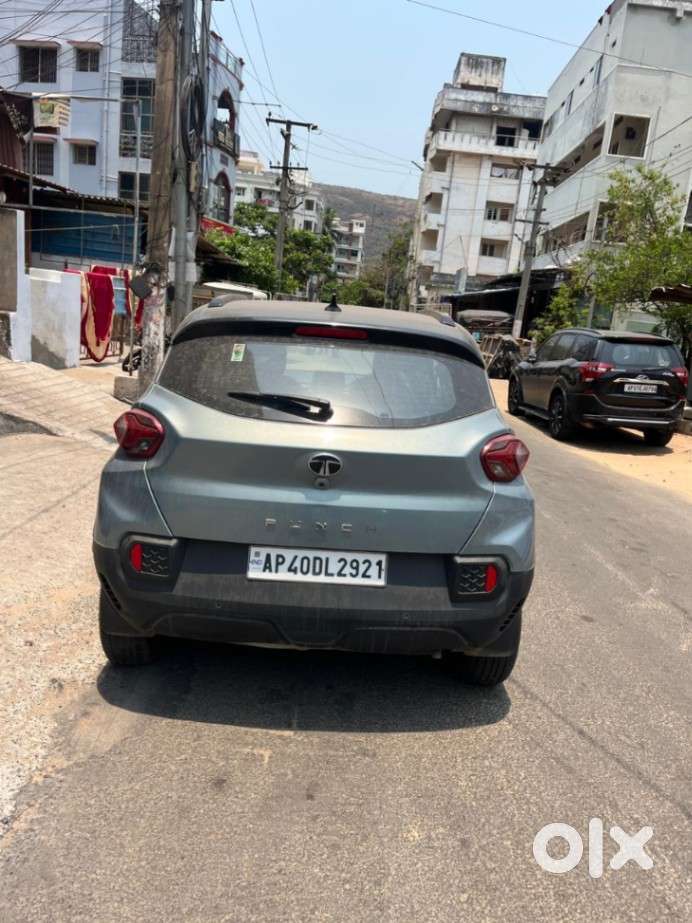Tata Punch 1.2 Revotron Creative Amt Dual Tone, 2024, Petrol