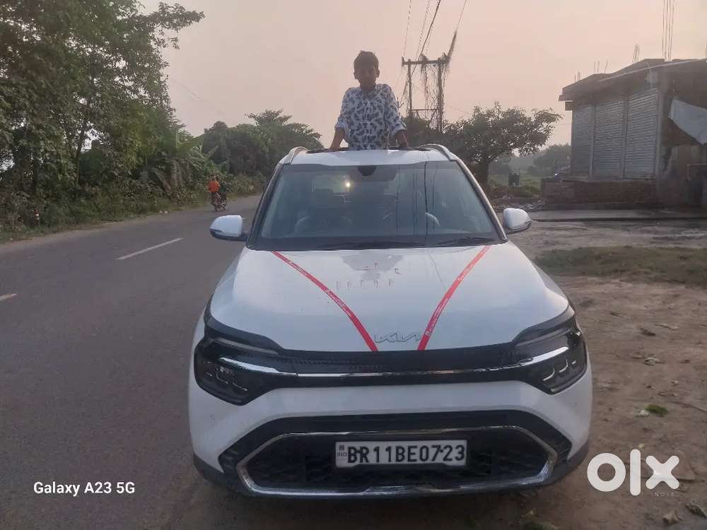 Kia Carens Luxury Plus Top Model 2023 Diesel Well Maintained