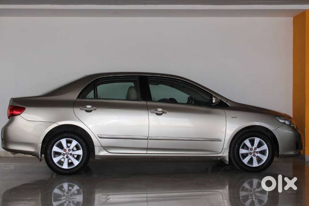 Toyota Corolla Altis - 2011 Model