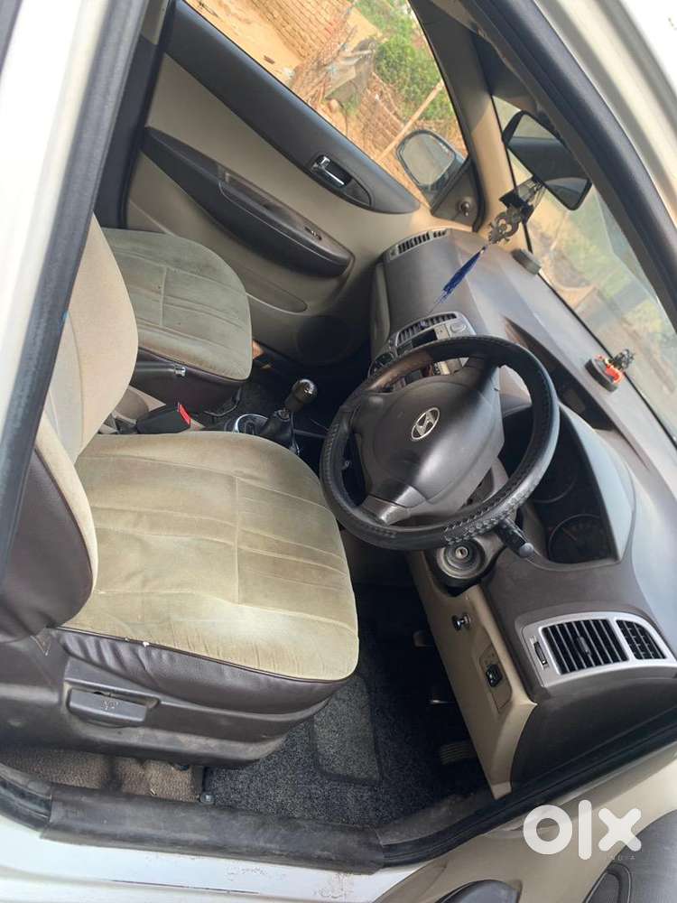 Hyundai I20 2010 Cng & Hybrids 110000 Km Driven