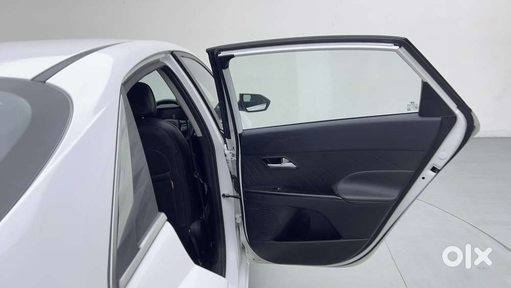 Hyundai Verna 1.5 Sx Turbo Petrol Dct, 2023, Petrol