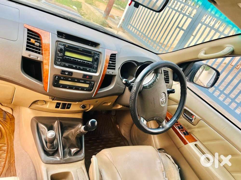 Toyota Fortuner 2010