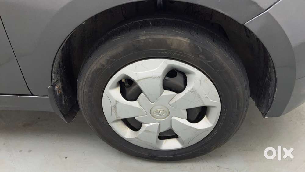 Tata Tiago 1.2 Revotron Xt Option, 2020, Petrol