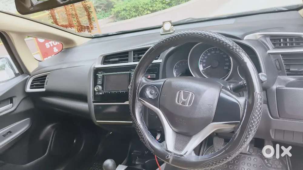 Spinny And Dealers Don't Call Family Used Car Well Maintained