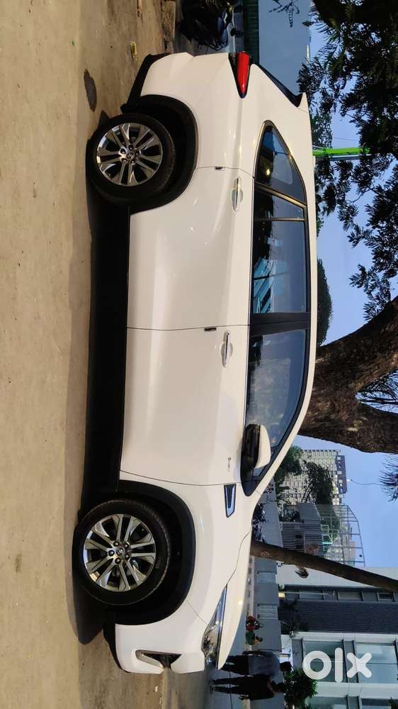 Toyota Innova Hycross 2.0 Zx (o) Hybrid 7 Str, 2025, Electric