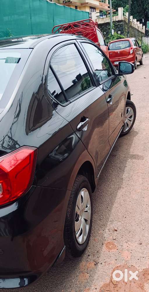Honda Amaze Black Colour Well Good Condition