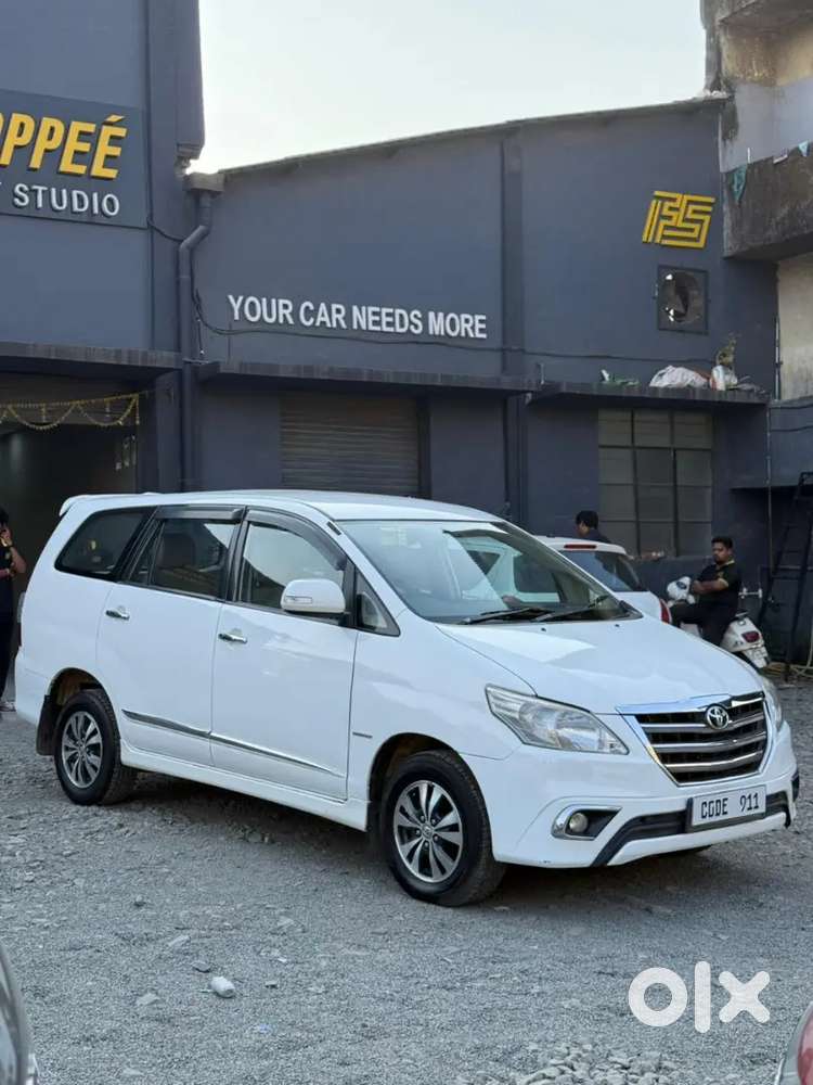 Toyota Innova 2.5 V 2015