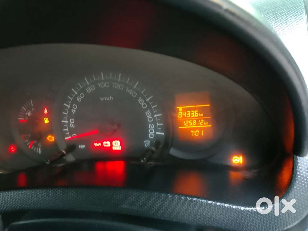 Maruti Suzuki Swift Lxi Bsiv, 2012, Petrol
