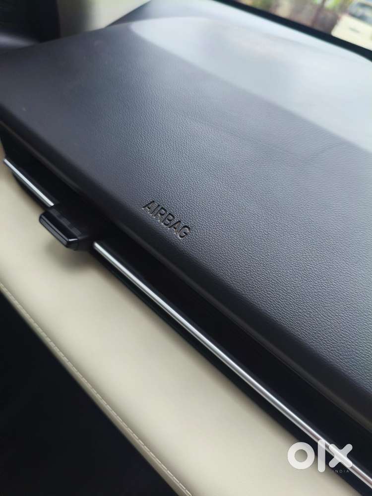 Hyundai Verna 1.5 Sx (o) Petrol Mt, 2023, Petrol