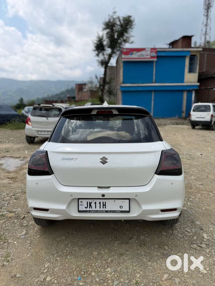 Maruti Suzuki Swift Petrol 2025