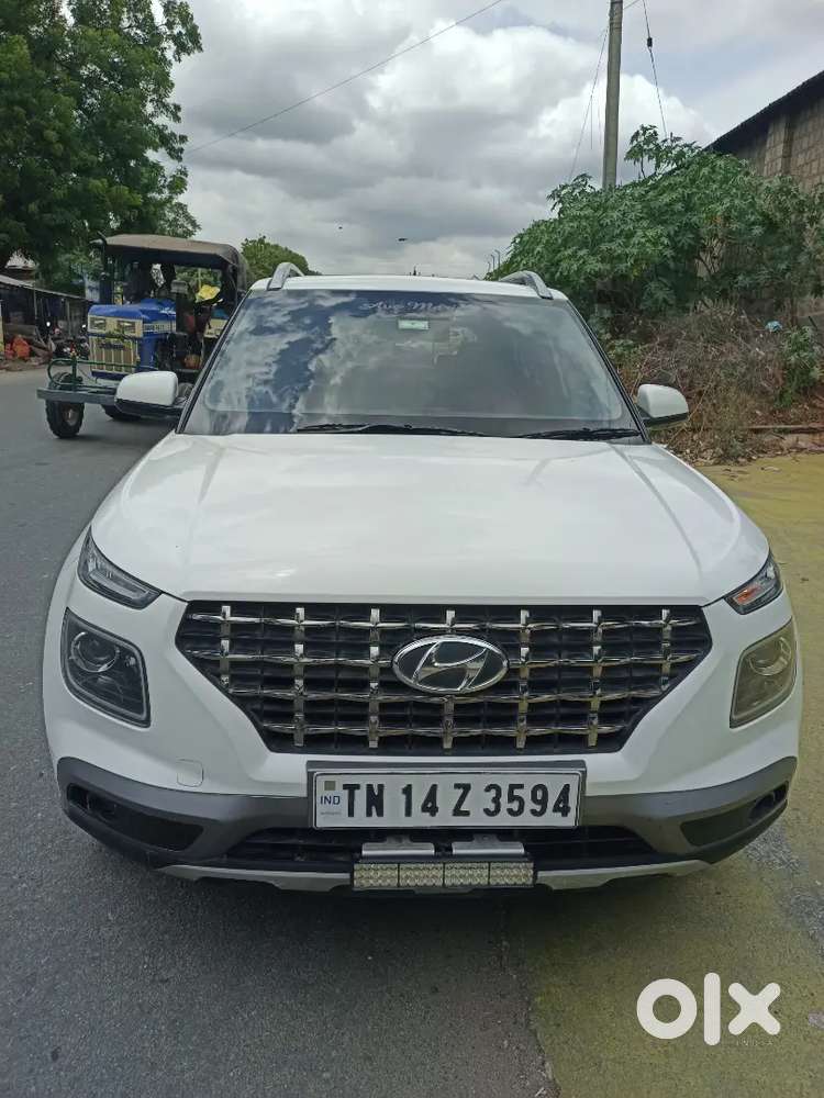 Hyundai Venue 2022 Diesel 67530 Km Driven