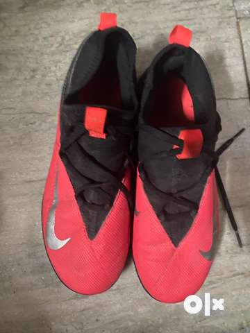 Nike football outlet flats