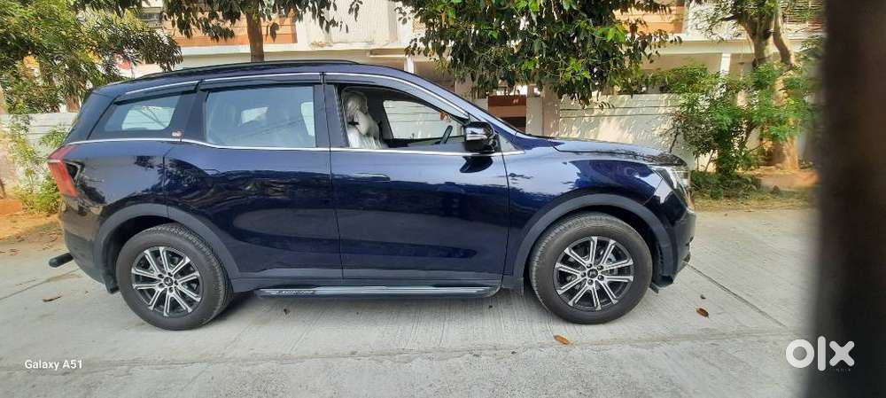 Mahindra Xuv700 2.0 Ax 7 Petrol Mt Str, 2025, Petrol