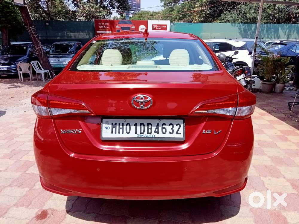 Toyota Yaris V Cvt, 2018, Petrol