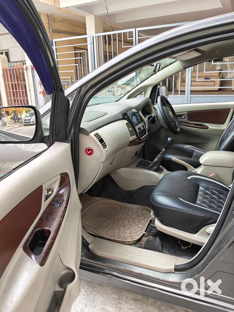 Toyota Innova 2.5 V 7 Str, 2012, Diesel