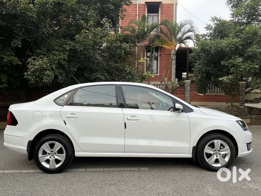 Skoda Rapid 1.0 Ambition Tsi At, 2020, Petrol