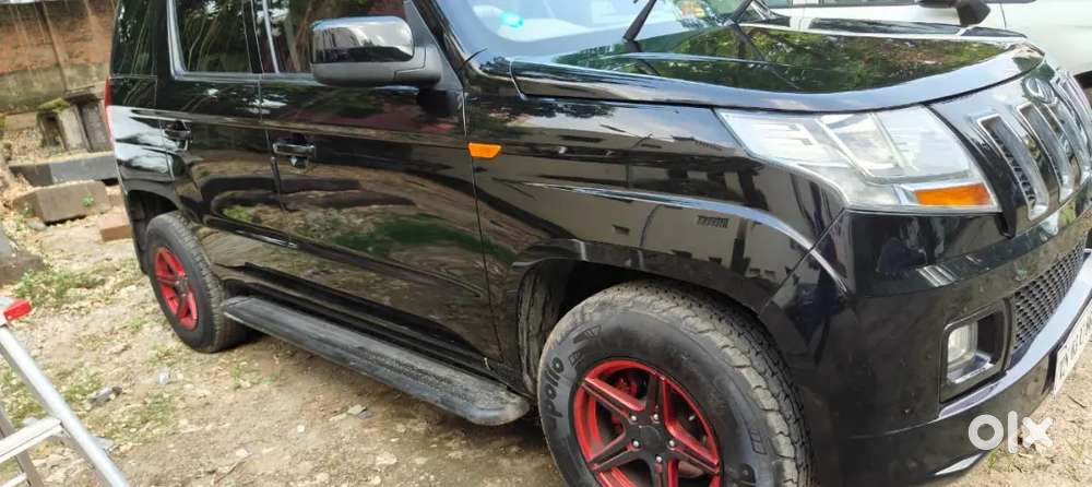 Mahindra Tuv 300 2017