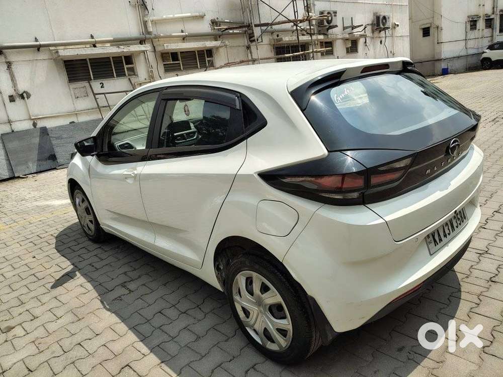 Tata Altroz 1.2 Xm Plus, 2023, Petrol
