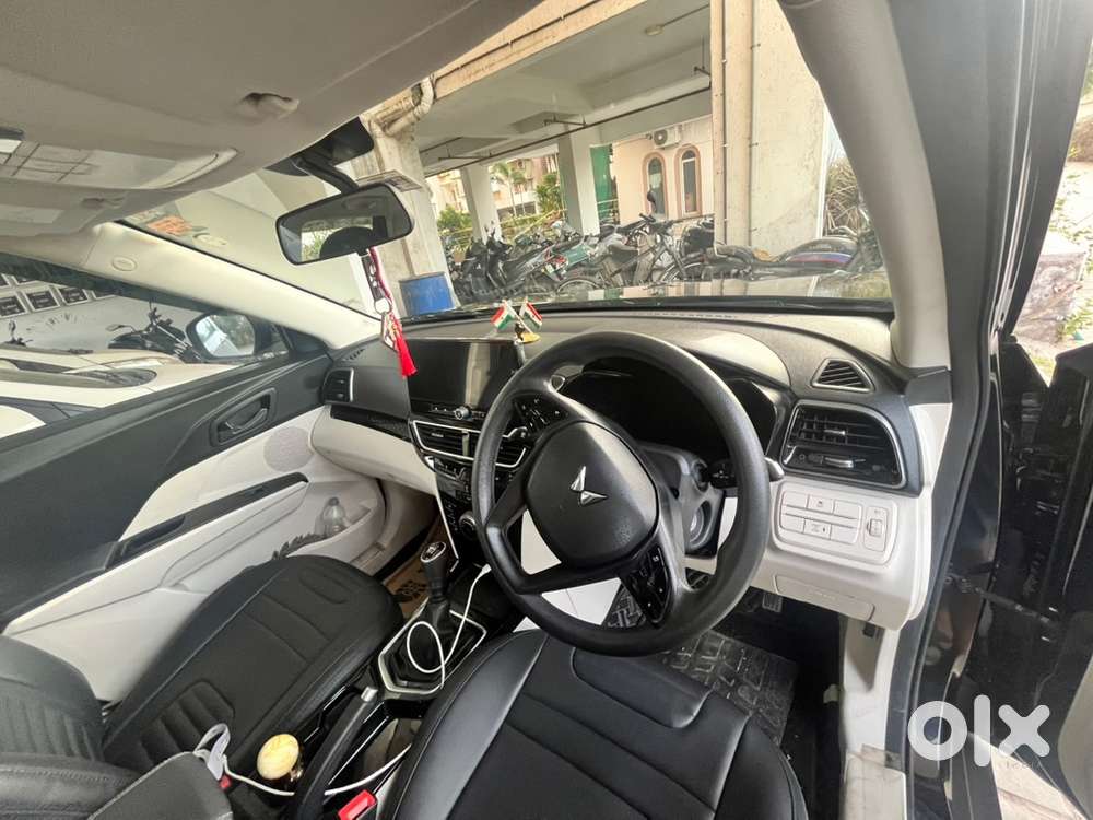 Mahindra Xuv 3xo Mx3 2024 Petrol