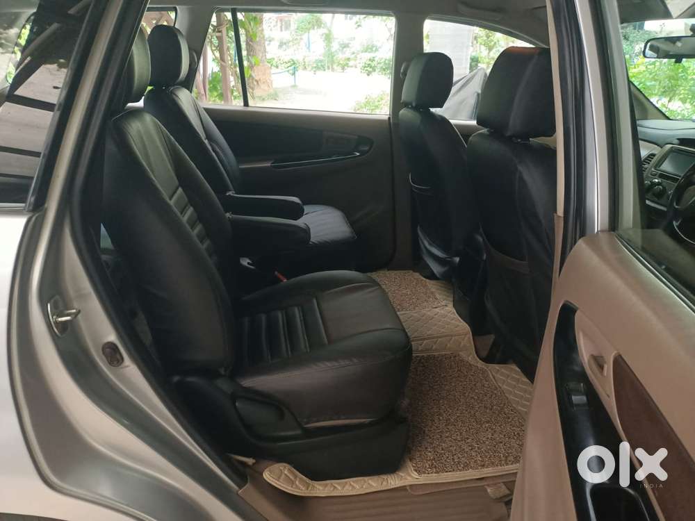 Toyota Innova 2.5 G (diesel) 7 Seater Bs Iv, 2016, Diesel
