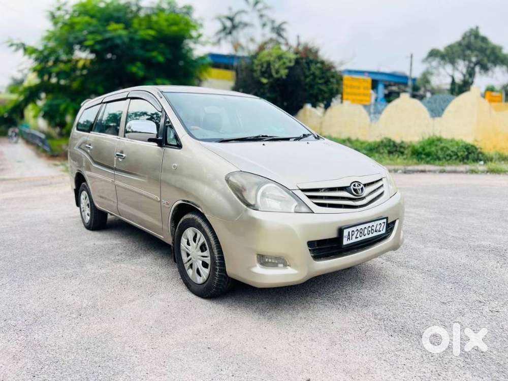 Toyota Innova 2.5 Gx 8 Str Bs-iii, 2011, Diesel
