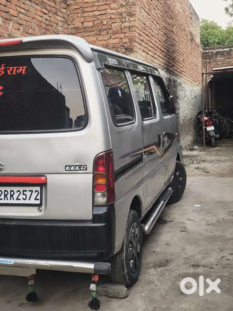 Mjhe Car Leni Hai Isliye Bech Ra Hu