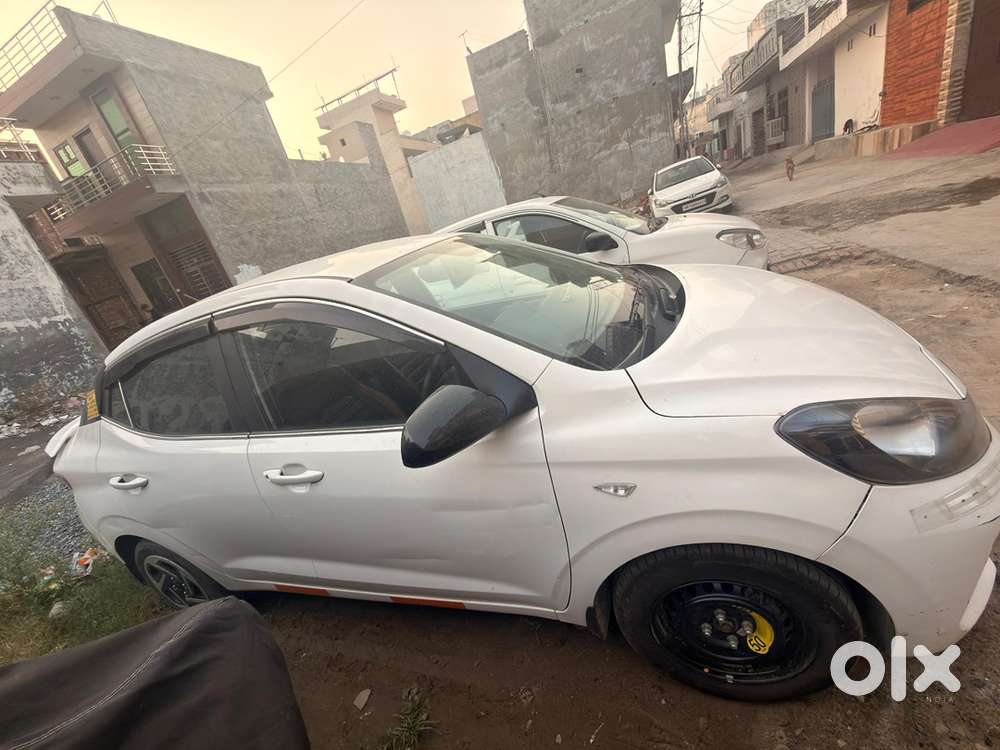 Hyundai Aura 2024 Car