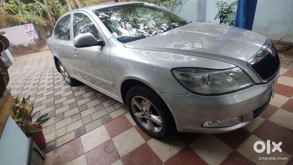 Skoda Laura 1.9 Tdi At Ambiente, 2013, Diesel