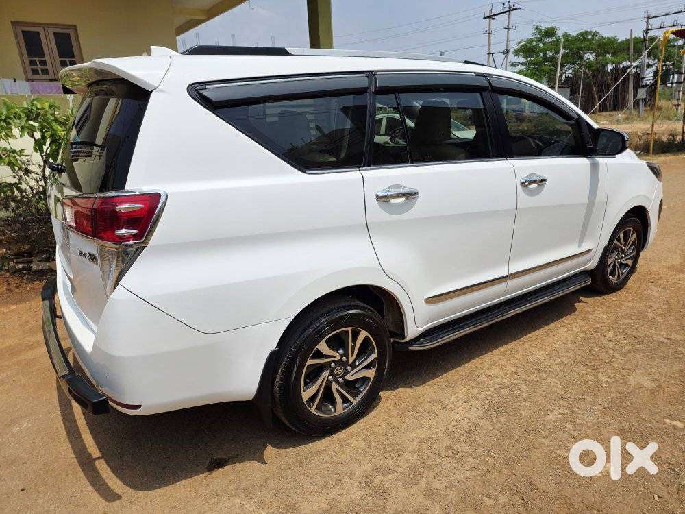 Toyota Innova Crysta 2.4 V 8 Str, 2022, Diesel