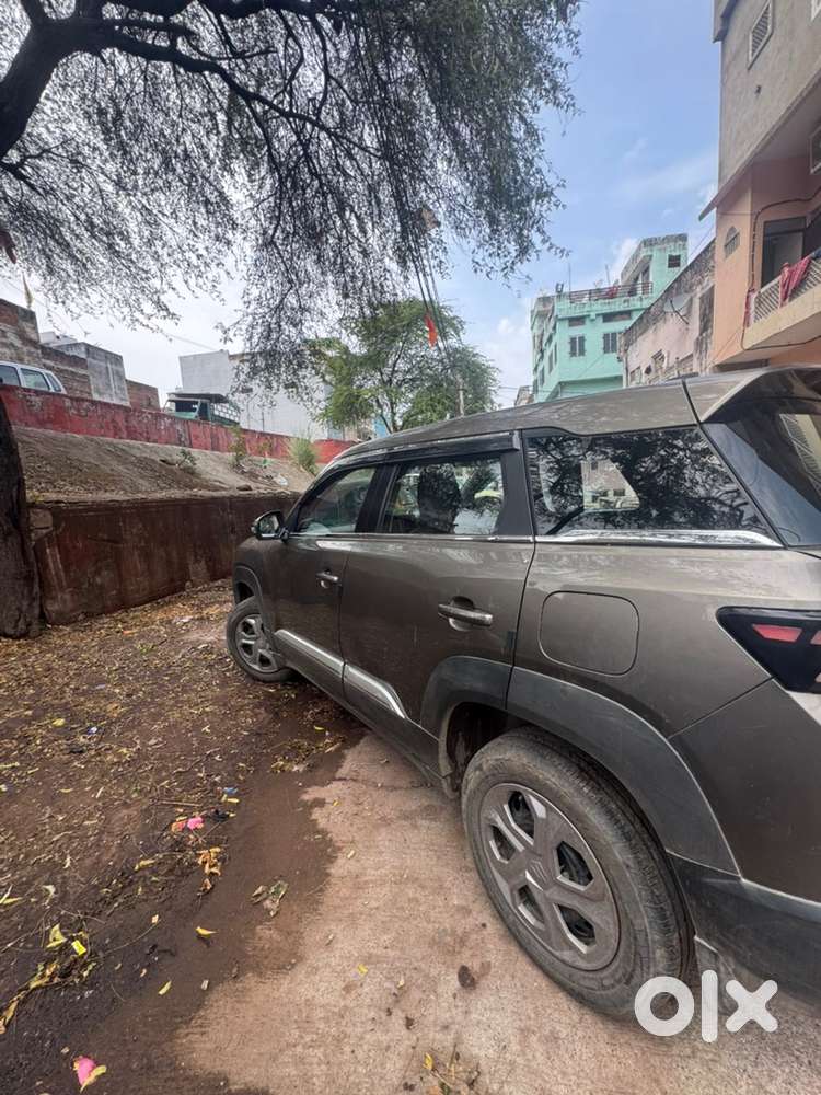 Maruti Suzuki Brezza 2024 Petrol Well Maintained