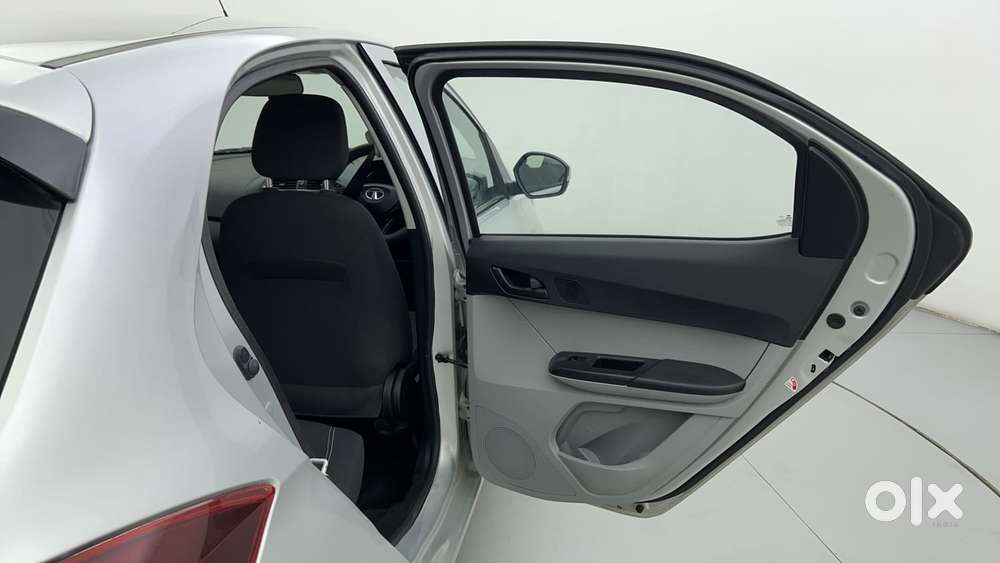 Tata Tiago 1.2 Revotron Xt Option, 2021, Petrol