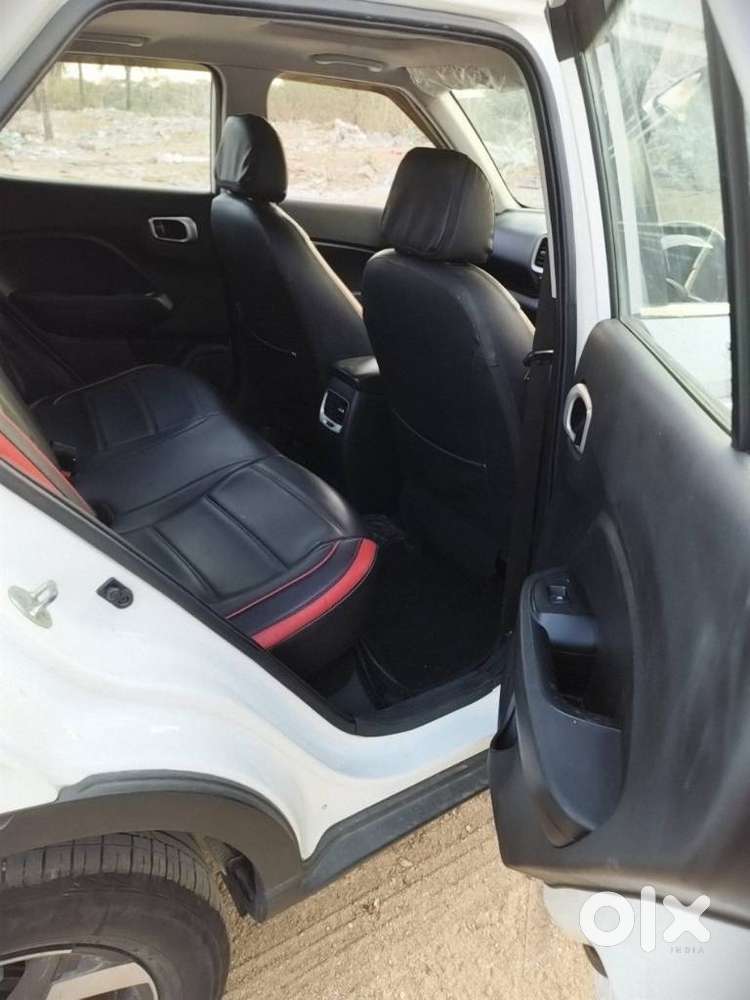 Hyundai Venue Sx(o) Knight Edition Mt, 2022, Diesel