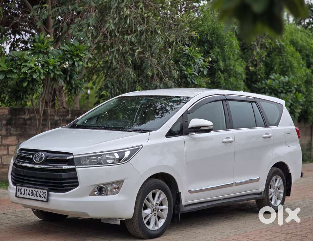 Toyota Innova Crysta 2.4 G Mt, 2017, Diesel