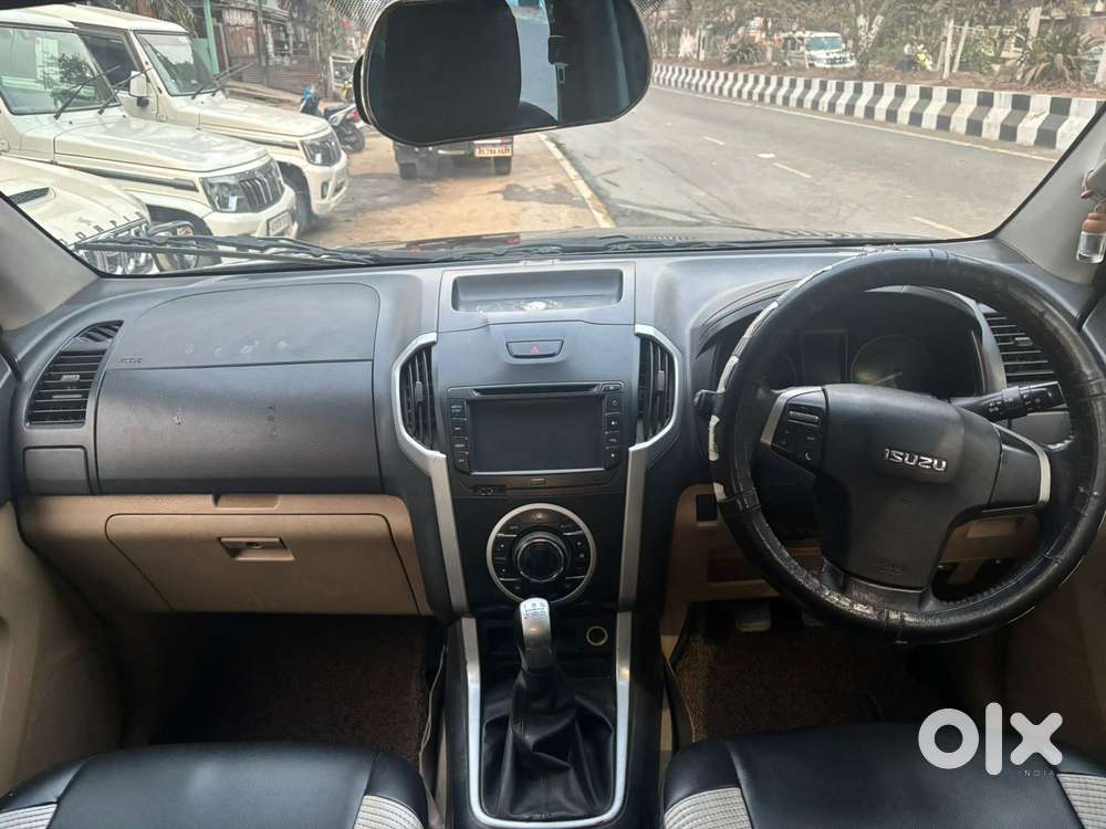 Isuzu D-max V-cross Z 4x4 Mt, 2017, Diesel
