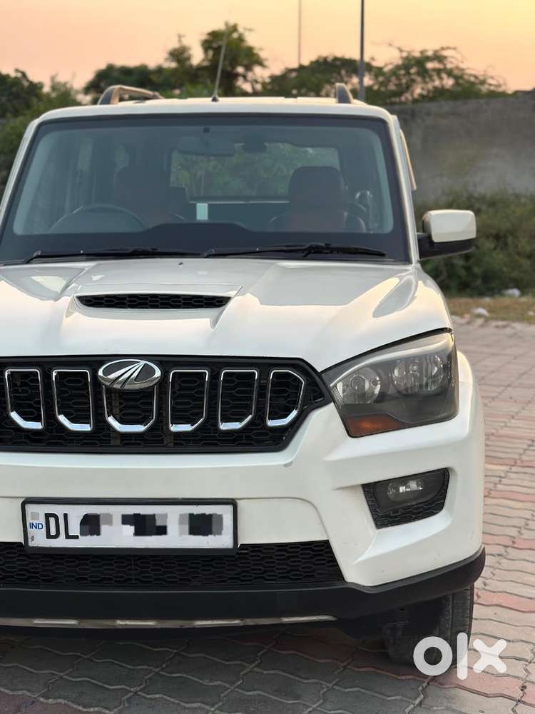 Mahindra Scorpio S4 Plus, 2017