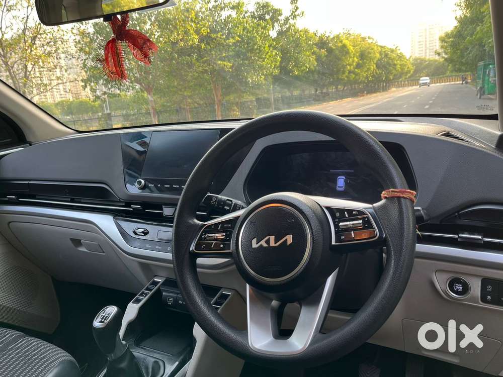 Kia Carens 1.5 Prestige Plus 7 Str Imt, 2023, Petrol