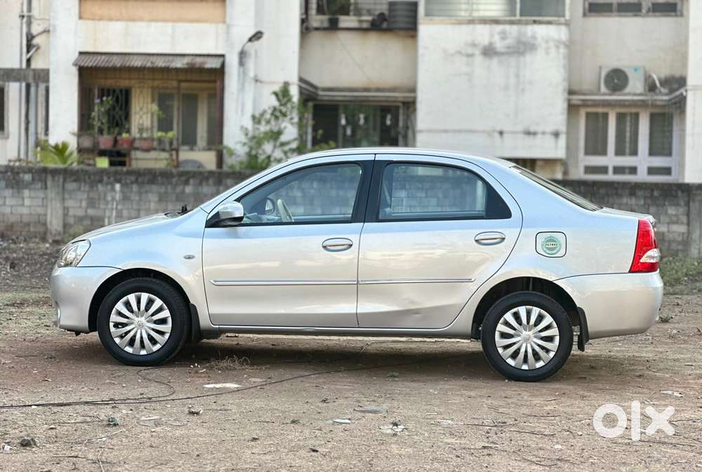 Toyota Etios, 2013, Petrol