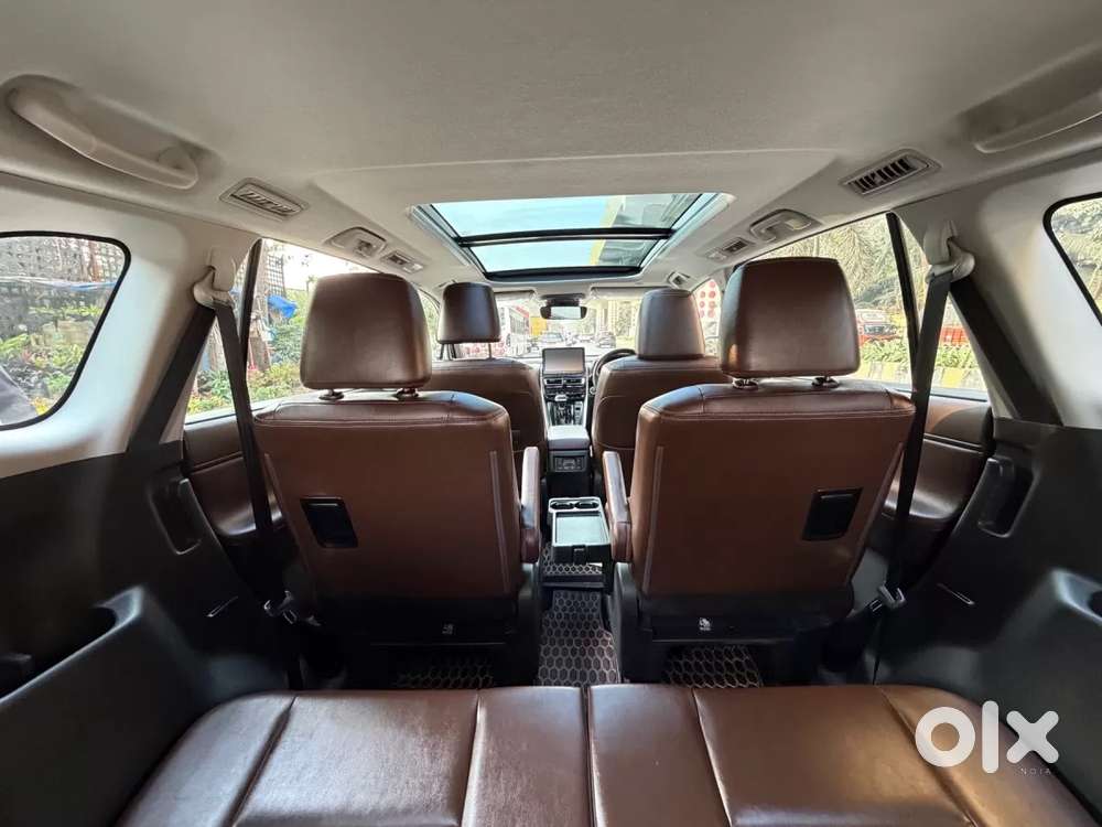 Toyota Innova Hycross 2.0 Zx (o) Hybrid 7 Str, 2024, Petrol