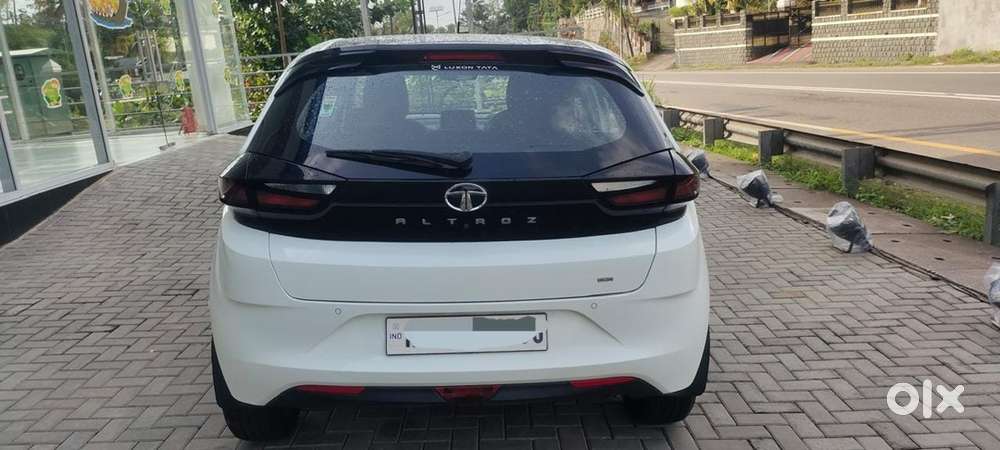 Tata Altroz Xza Plus Dca Petrol 2023 50000 Km