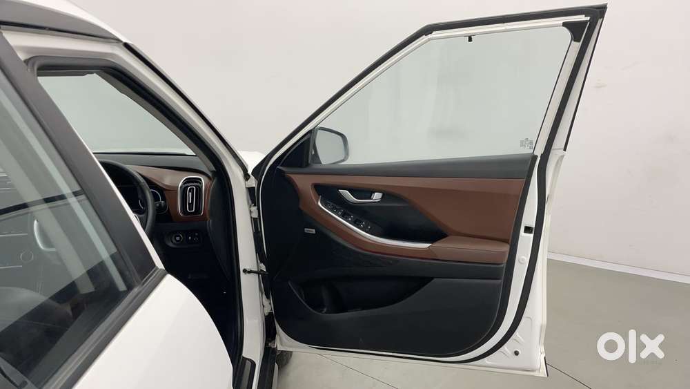 Hyundai Alcazar Platinum, 2022, Petrol