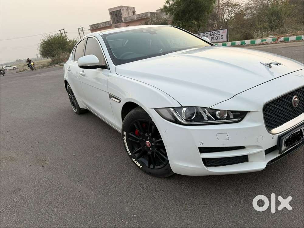 Jaguar Xe 2017 Petrol Well Maintained