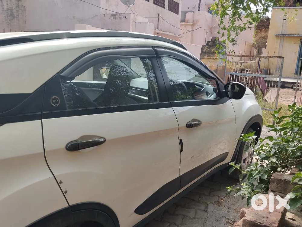 Tata Nexon 2024 Model | Only 10,500 Km Driven | Under Warranty | E