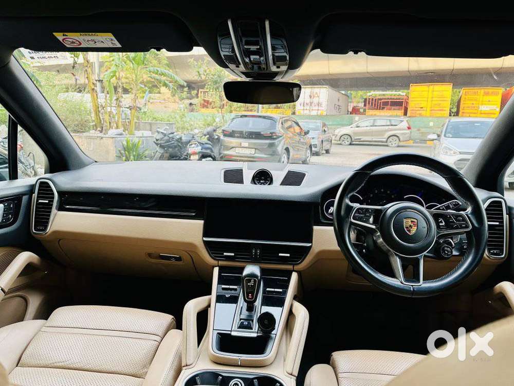 Porsche Cayenne V6 Tiptronic, 2023, Petrol