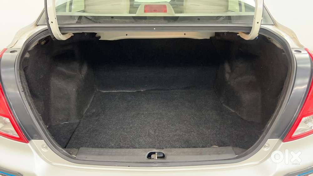 Maruti Suzuki Swift Dzire 1.2 Zxi Bsiv, 2012, Petrol
