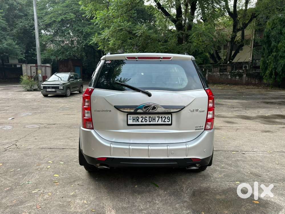 2017 Mahindra Xuv500 Diesel W10 Auto Diesel Sunroof