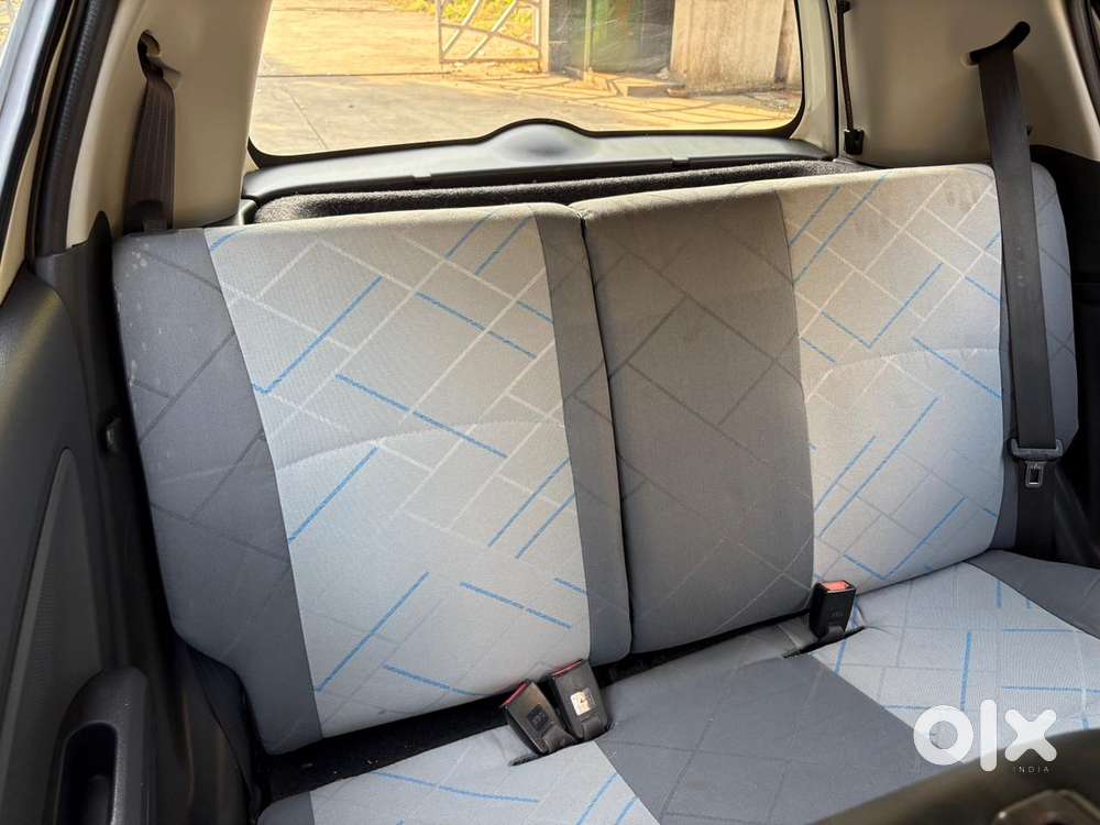 Maruti Suzuki Ritz Lxi, 2011, Petrol