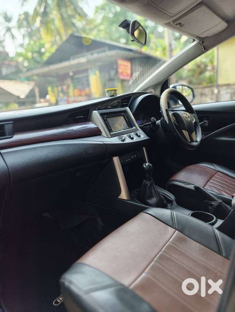 Toyota Innova Crysta 2.4 Gx Mt 8s, 2016, Diesel